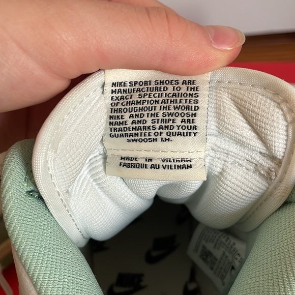 Nike Women’s Dunk Hi 1985 - Picture 7 of 10